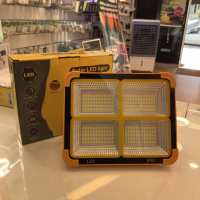PROJETOR LED SOLAR 200W CCT C/ LUZ EMERGÊNCIA + RECARREGÁVEL CABO USB